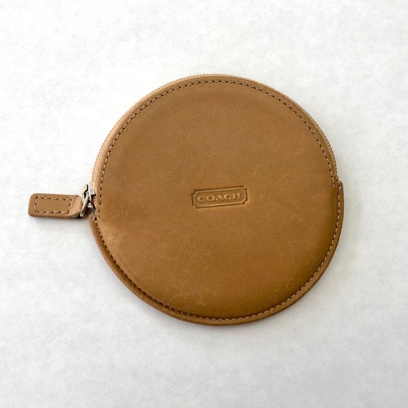 Coach Handbags - Coach classic leather coin wallet